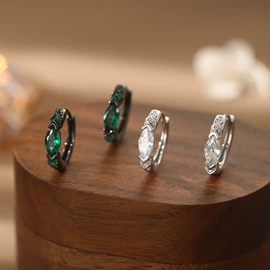 耳钉;项链;戒指