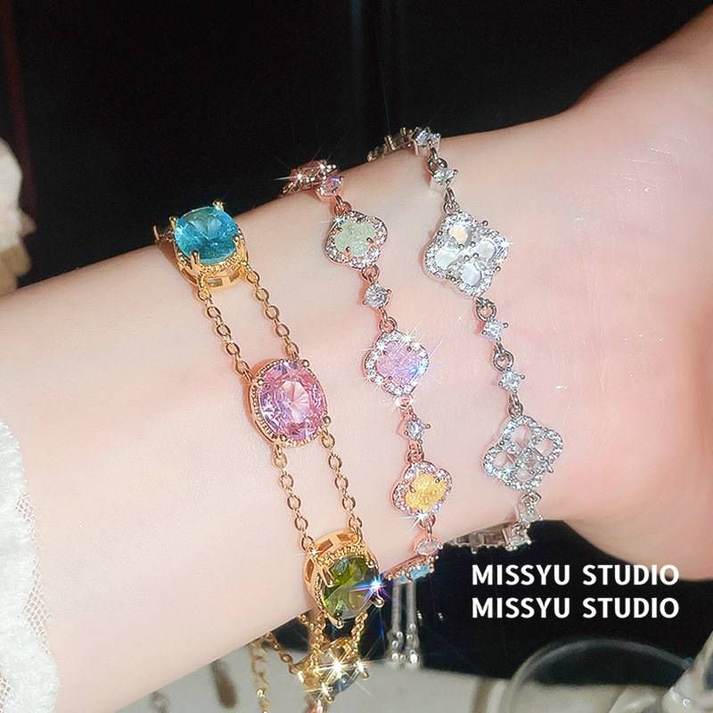 Monet's Garden! Dopamine Zircon Mother-Of-Pearl Flower Bracelet, Light Luxury High-End Bracelet, Luxurious Fashion Jewelry for Women