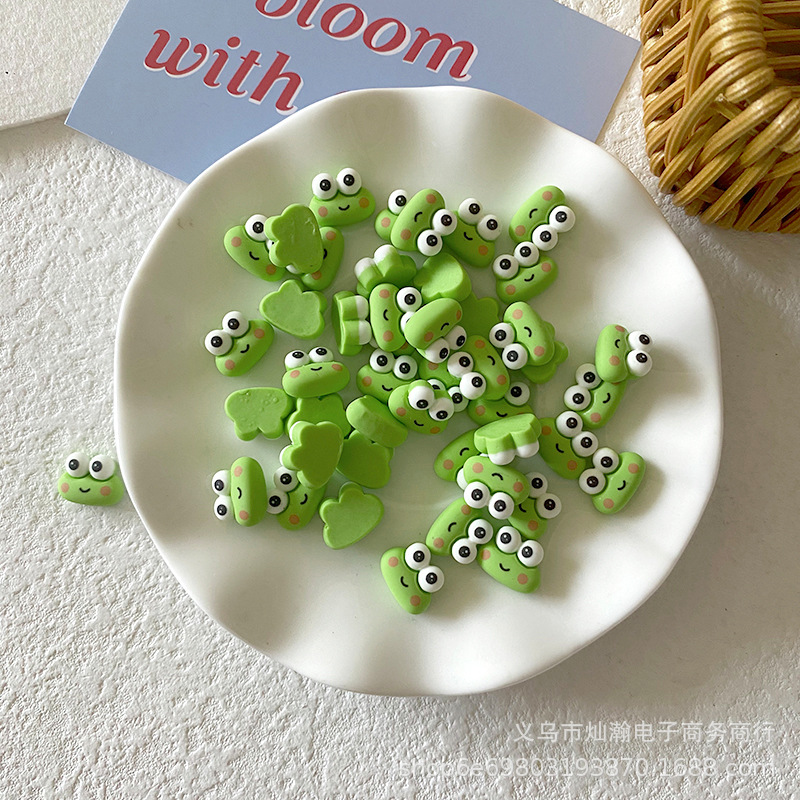 Tamaño pequeño hielo transparente flash fino Sanrio accesorios de resina DIY teléfono móvil Shell agua taza crema pegamento horquilla decoración uñas