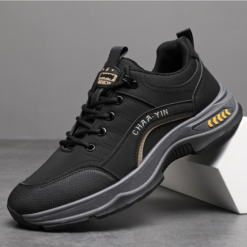 Nuevos zapatos casuales de hombre primavera y verano zapatos deportivos de cuero al aire libre con suela gruesa y cómoda zapatos de montaña de hombre al por mayor transfronterizo