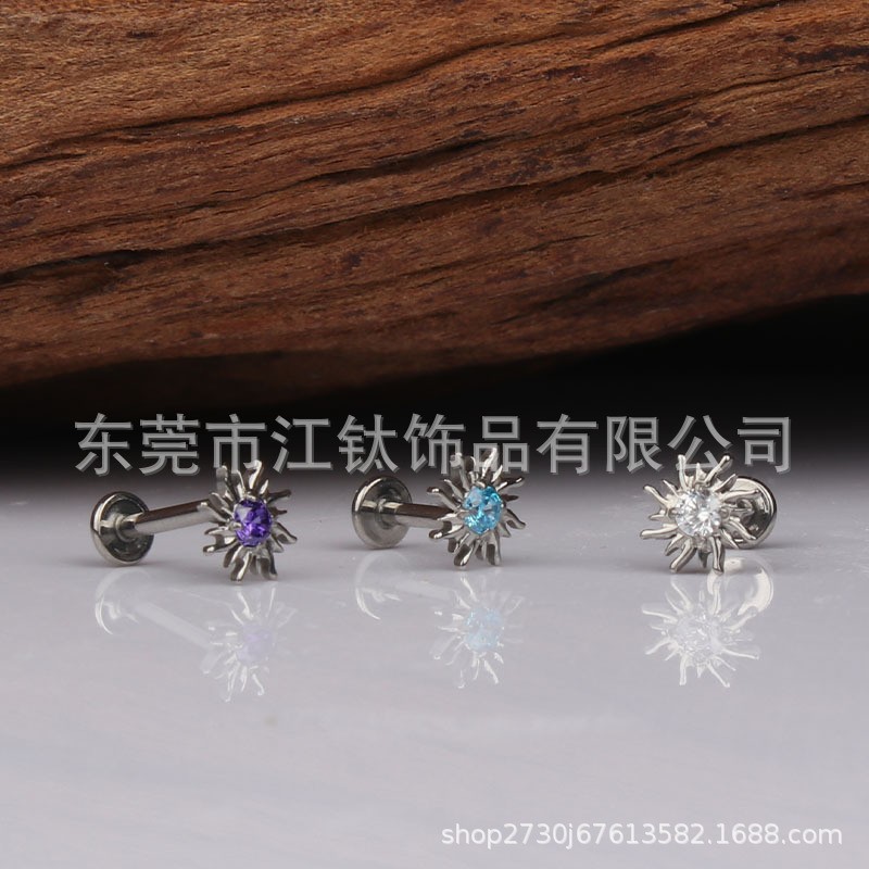 Silver pointed spike labret stud material detail
