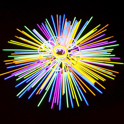 Glow sticks flash sticks glow sticks concert evening party toys with connectors disposable luminous sticks wholesale