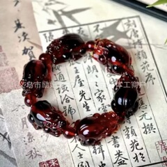 新款血丝珀貔貅老蜜蜡琥珀复古血泊貔貅手串文玩直播爆款手链男款