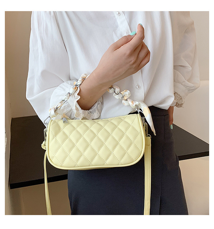 Fashion Chain Messenger Single Shoulder Armpit Small Square Bag display picture 9