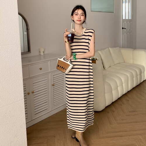 French Leisure Style Knitted V-neck Dress for Women, Summer Loose and Slimming Elegant Long Striped Skirt