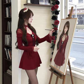 2026新款性感纯欲红色挂脖蕾丝连衣裙子女2026秋冬季穿搭新年战袍