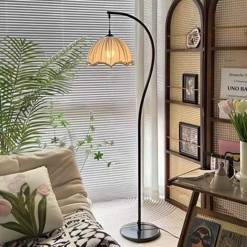 Trendy Retro Lotus Leaf Floor Lamp S-Shaped Vintage Style Living Room Tea Room Standing Lamp Homestay Bedroom Study Eye-Protection Lamp Trendy Retro Lotus Leaf Floor Lamp S-Shaped Vintage Style Living Room Tea Room Standing Lamp Homestay Bedroom Study Eye-Protection Lamp