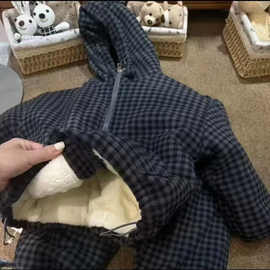 儿童新品冬季家居服2024时尚韩版中小童四层加棉加绒加厚格子套装