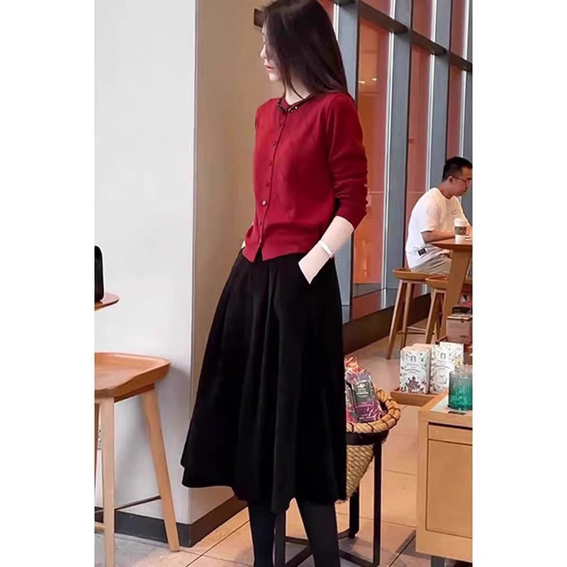 冬装搭配一整套2025新款法式桔梗红色针织衫小洋装两件套装|undefined