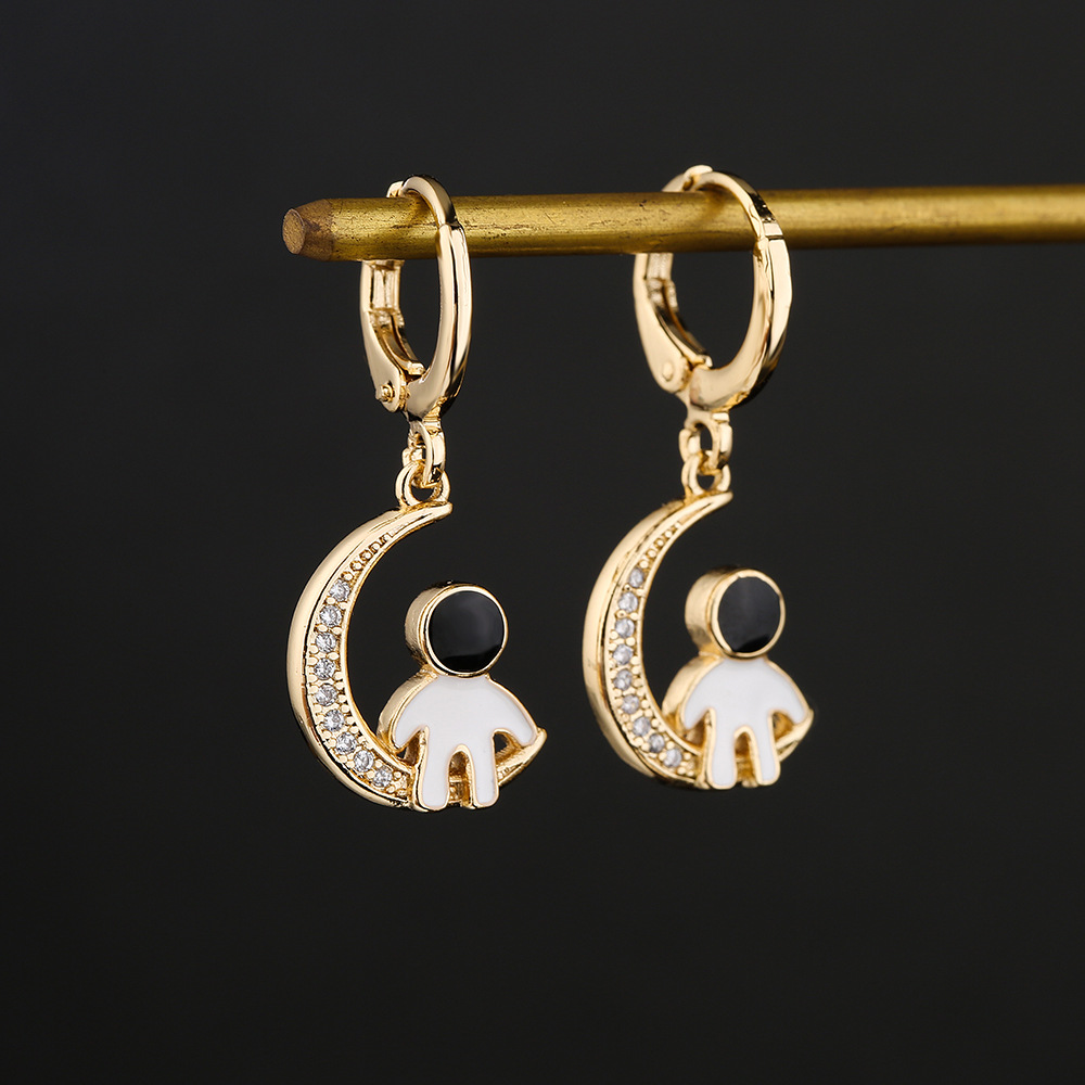 Fashion Copper-plated 18k Gold Drop Oil Zircon Moon Astronaut Earrings Female display picture 4