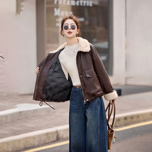 羽绒服女2025冬季新款设计感小众毛领拼接小个子时尚外套HE99846