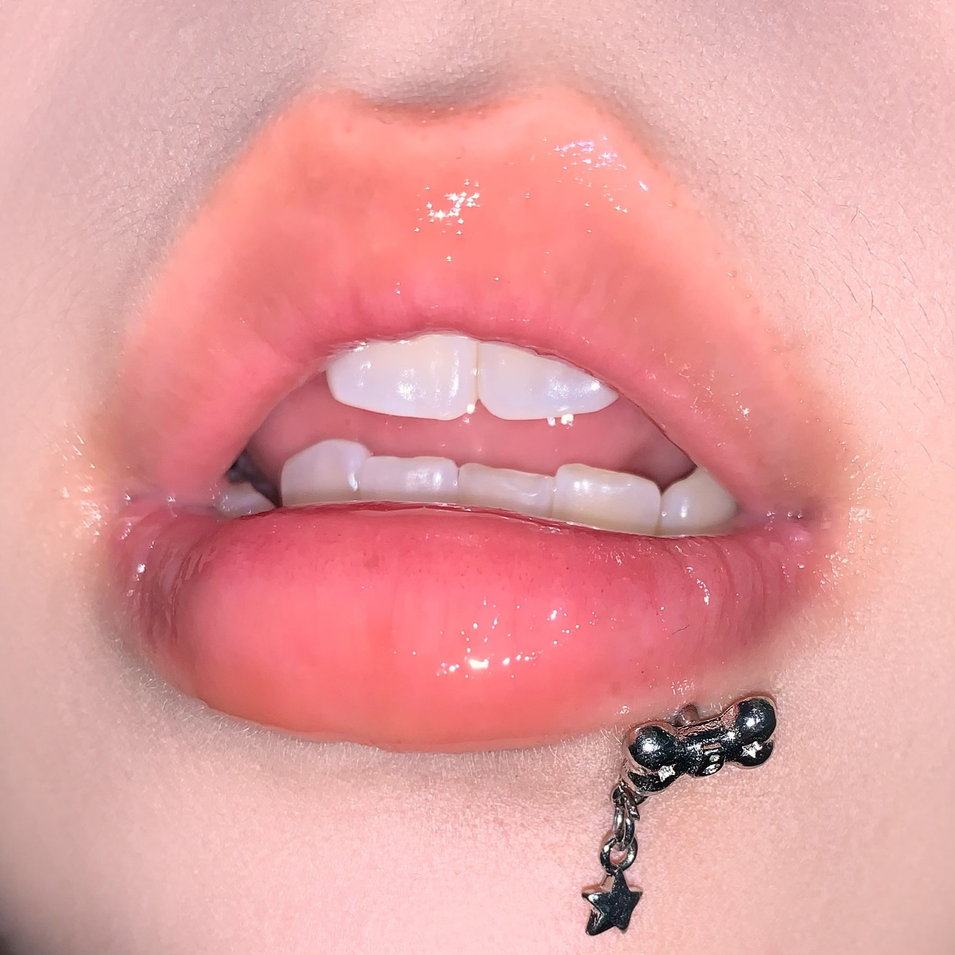 Pointed titanium steel lip stud product view