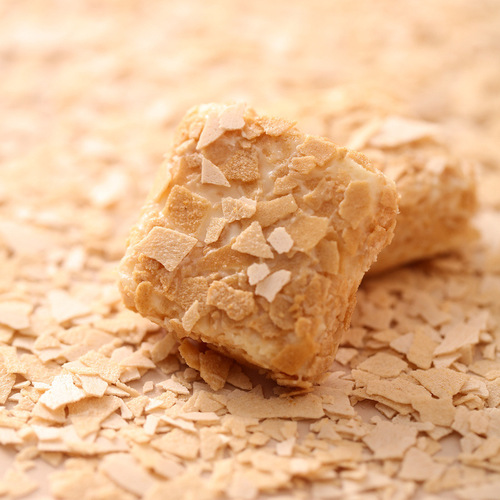 Fujino Fruit Rubik's Cube Smart Wheat Crispy Cocoa Butter 168g Strawberry Flavor Office Snack Food Manufacturer Wholesale