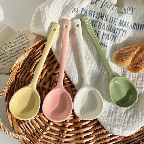 Ins style hand-kneaded irregular Japanese-style ceramic spoon, high-looking household soup long-handled rice spoon, snail rice spoon