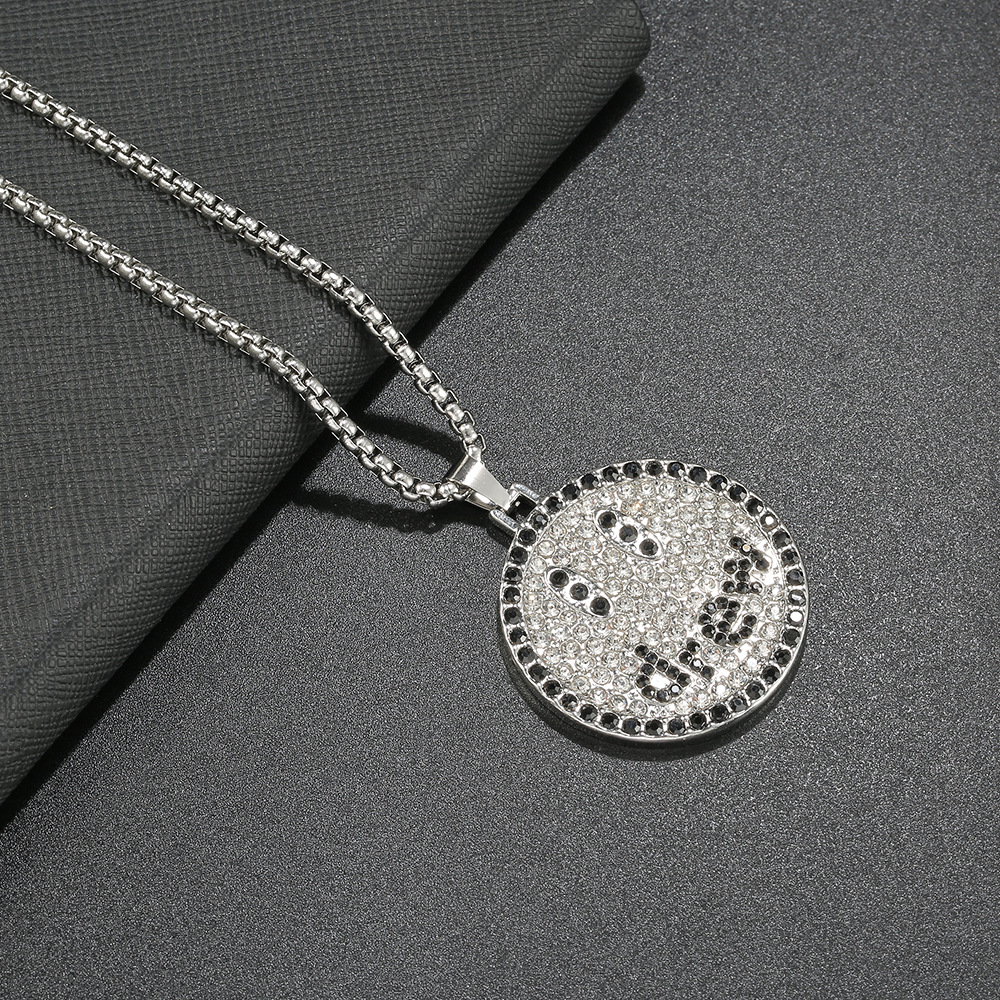 89#Cara sonriente con diamantes
