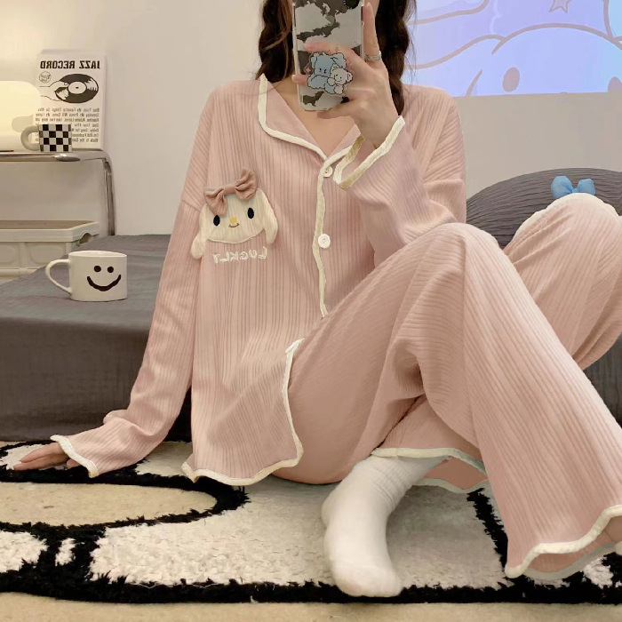 Nueva primavera y verano de dibujos animados pijamas de manga larga pijamas lindo de las mujeres del perro Yugui de la muchacha del hogar traje de mujer en línea celebridad entrega en vivo