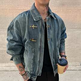 新款时尚百搭潮流舒适男士牛仔夹克飞机扣外套出行日常轻奢风痞帅