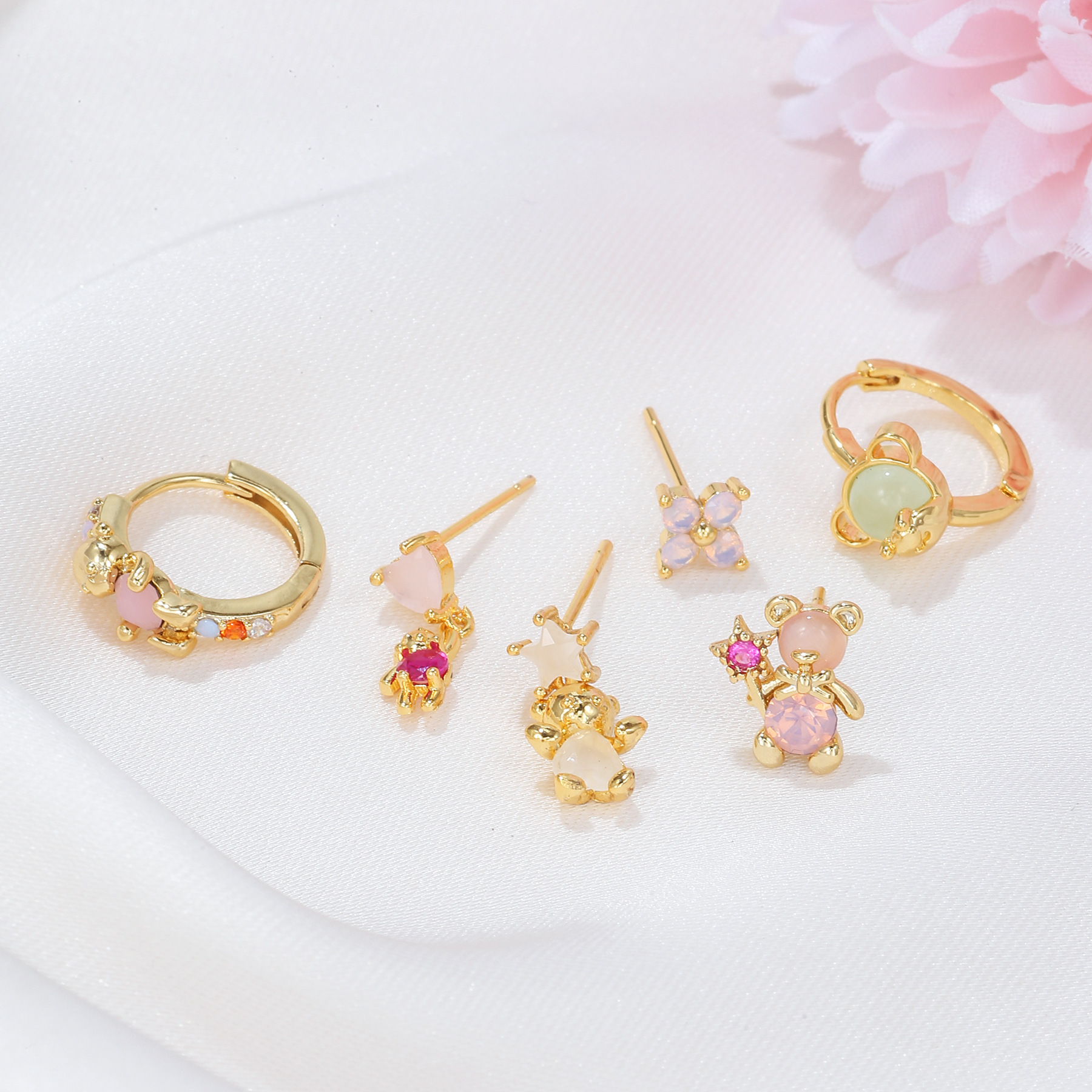 Mignon Ours Forme De Cœur Laiton Boucles D'oreilles Placage Zircon Boucles D'oreilles En Cuivre display picture 4