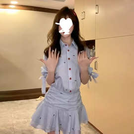 法式miu系学院风连衣裙子女春2025新款收腰蓝色条纹衬衫短裙套装