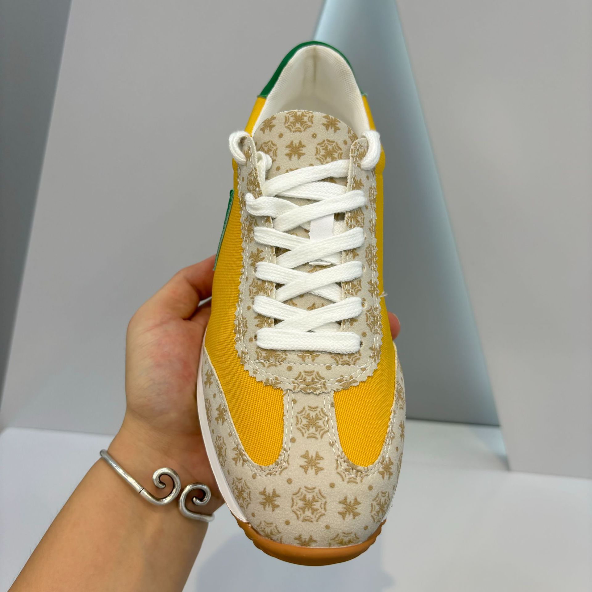 Sneakers uomo bianche scarpe casual comode da passeggio_voghion.com