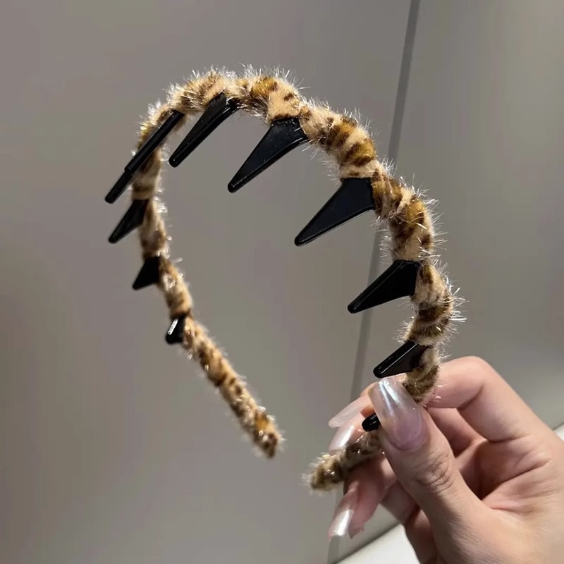 Peludo ondulado bandas de cabello 2025 nuevo alto cráneo bandas de cabello adornamiento de cabello otoño y invierno sensación de alta calidad temperamento retro clip para el cabello