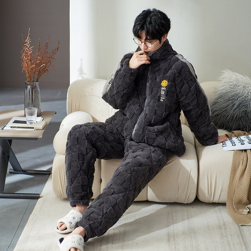 Pijamas de hombre de invierno de los hombres de lana de coral de tres capas acolchado forrado de lana engrosada Otoño e Invierno guapo homewear invierno