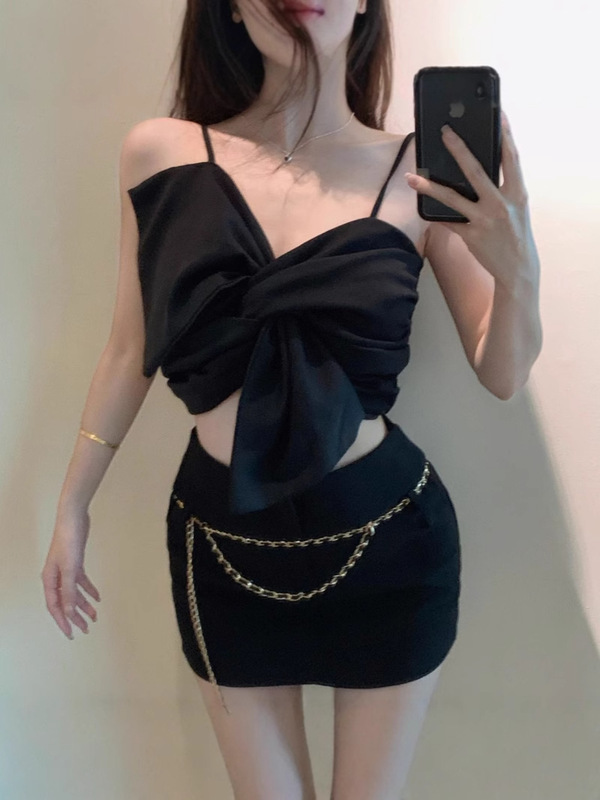 玫红色蝴蝶结吊带小背心女夏季纯欲甜辣妹短款内搭不规则上衣外穿|undefined