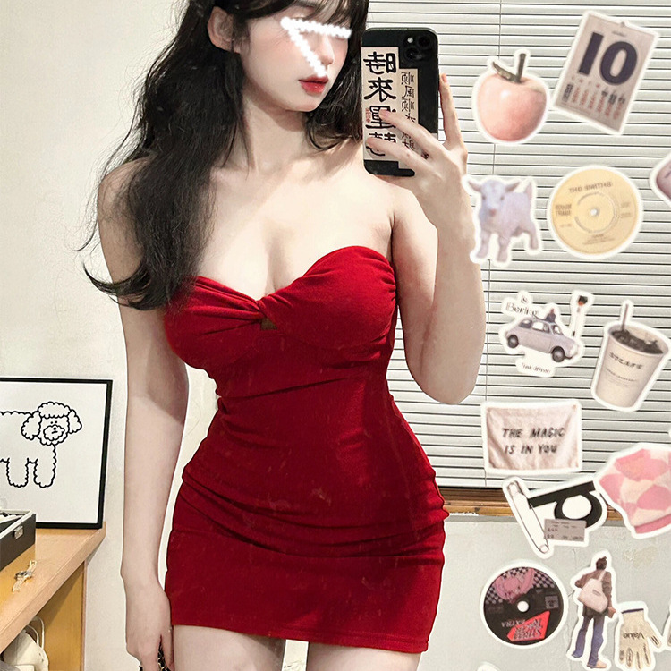 Spring 2024 New Year's Robe Red Strapless dress Women's Spice Girls Tight-fitting Tight Waist Inner Base Hip Skirt