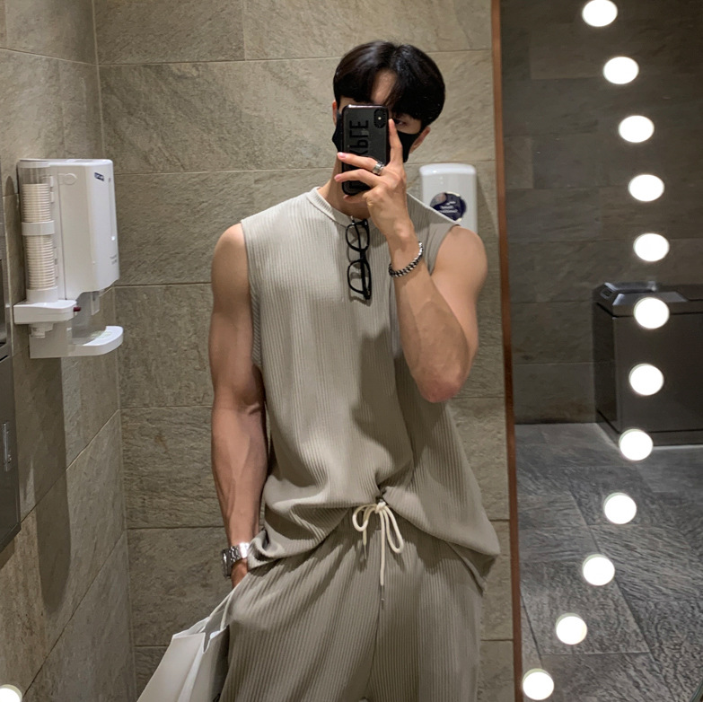 Sleeveless T-shirt Vest Men's Solid Color Summer Korean Style Trendy Sports Casual Pleated Vest Sleeveless Set