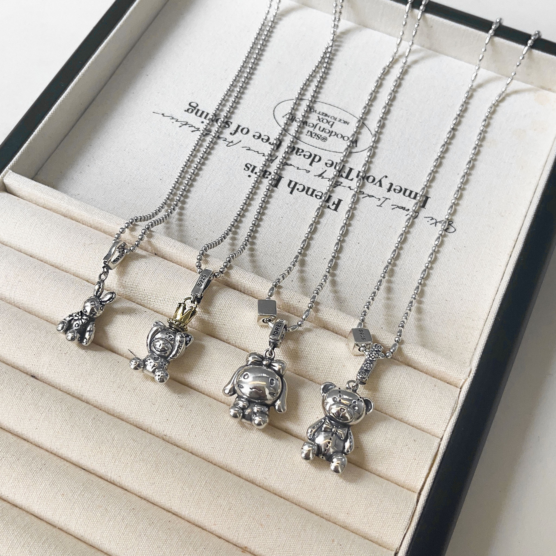 銀瑞泰s925純銀暴力熊兔子本命年項鍊吊墜女兔年可愛治癒軟萌禮物