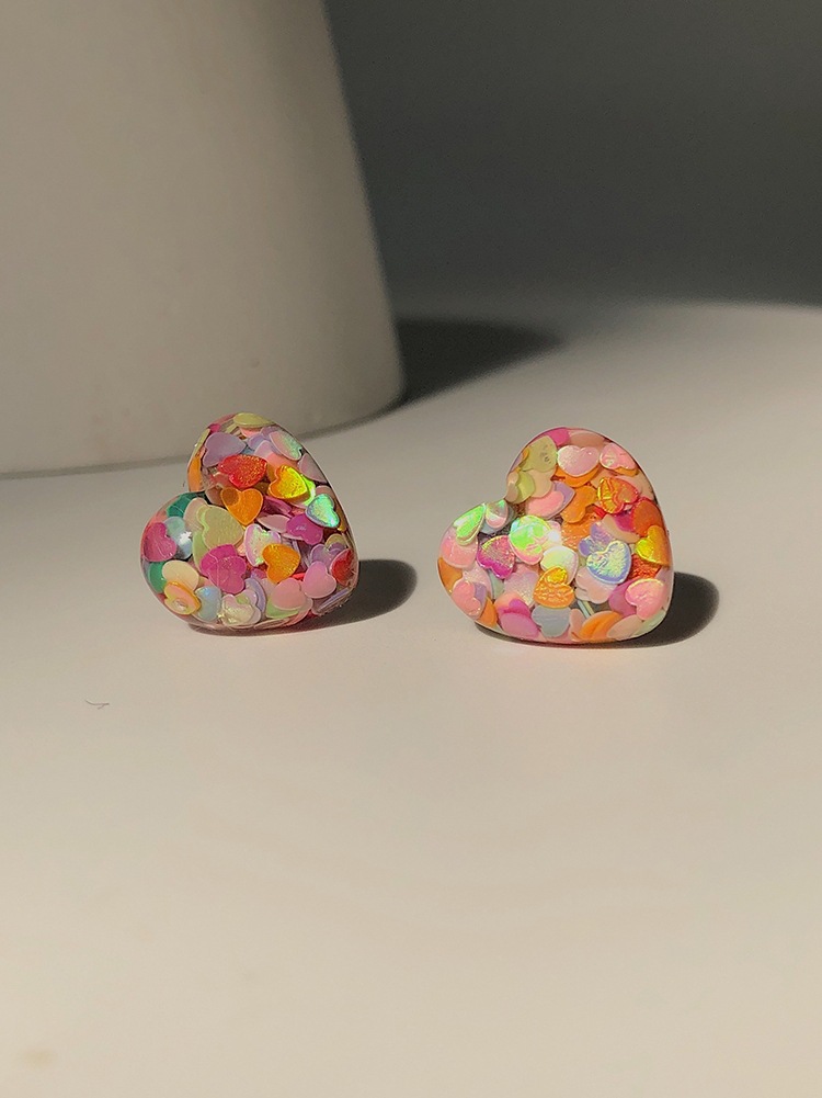 Fashion Heart Shape Resin Ear Studs display picture 6
