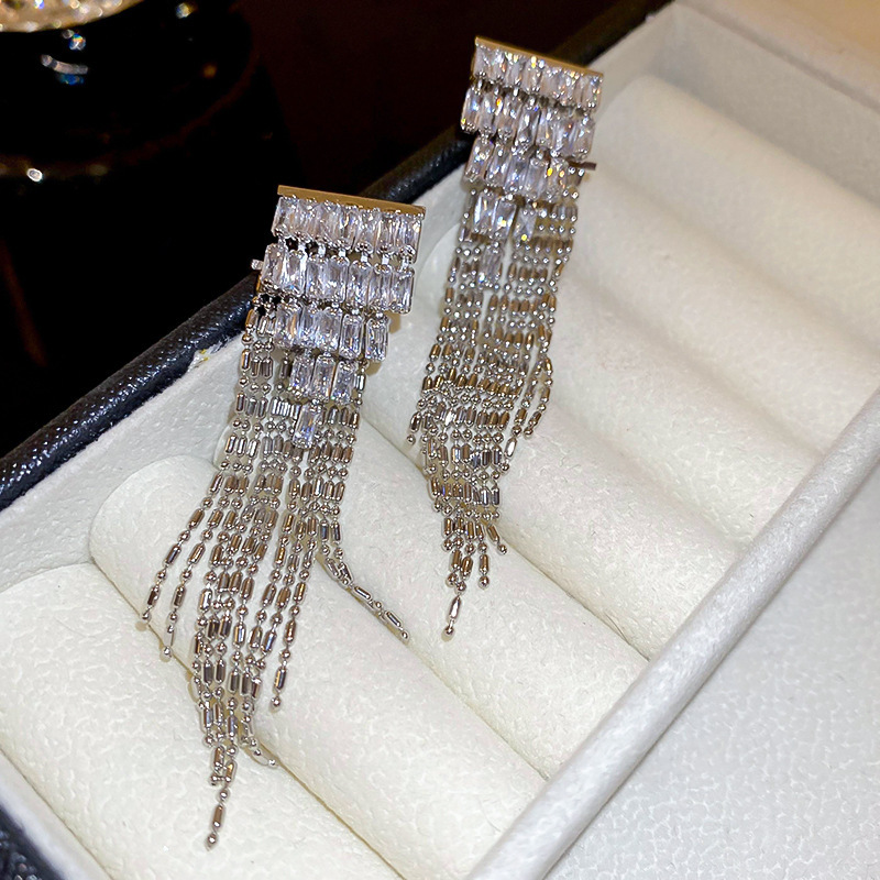 34# silver needle-silver-tassel