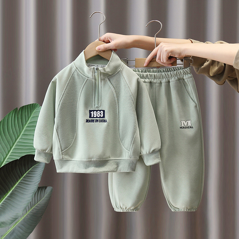 7844 traje de suéter de cuello alto para niños 2025 nueva primavera y otoño ropa para niños ropa deportiva fresca y hermosa primavera traje de dos piezas