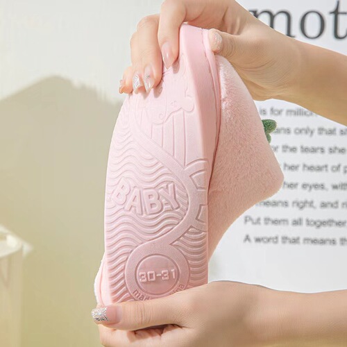 Children's Cotton Slippers New Winter Warmth for Boys and Girls Baby Cartoon Indoor Wear Anti-Slip Plush Slippers