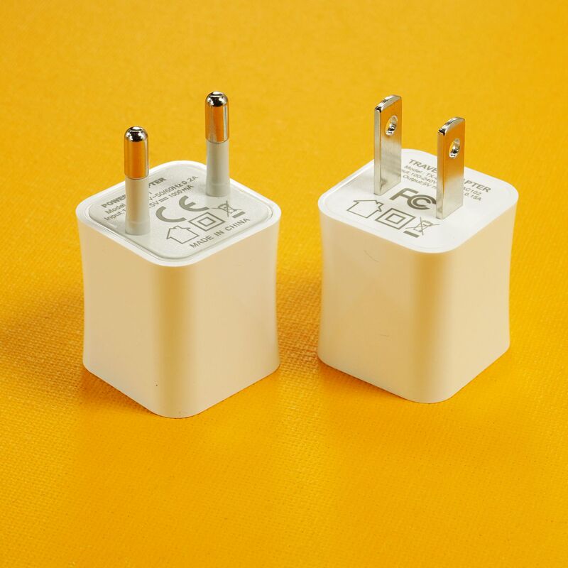 Private model 5V1A small green dot charger Mini small square European and American Standard FCC CE certified foreign trade adapter