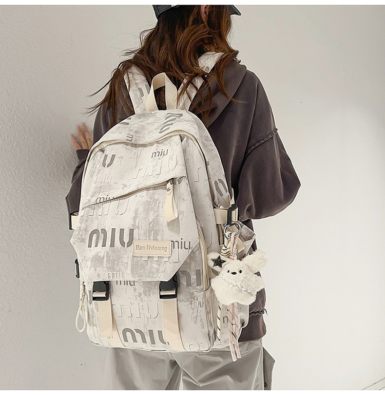 Lightweight Fashionable New Model Backpack 2026 Large Capacity Graffiti Student Backpack Casual Trendy Daily Commute School Bag