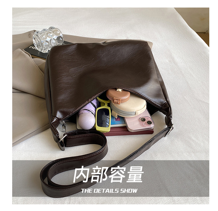 Simple and large-capacity bag for women, 2024 new style, fashionable and versatile casual single-shoulder bag, student commuting crossbody tote bag Application Scenario