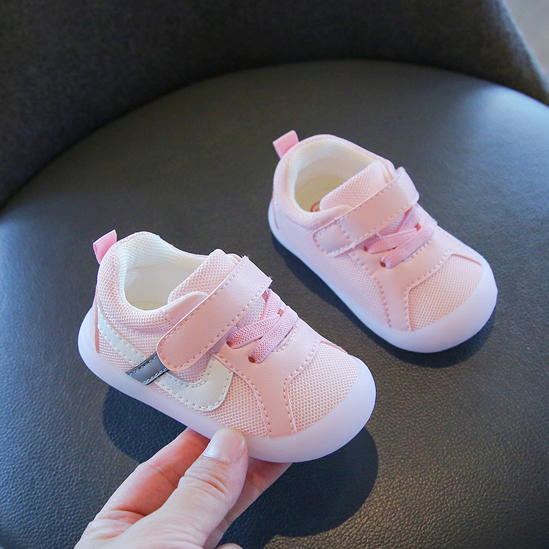 Zapatos para niños pequeños zapatos de bebé de primavera y otoño zapatos de bebé antideslizantes de fondo suave 0-1-3 años zapatos de tela de malla para niñas antideslizantes