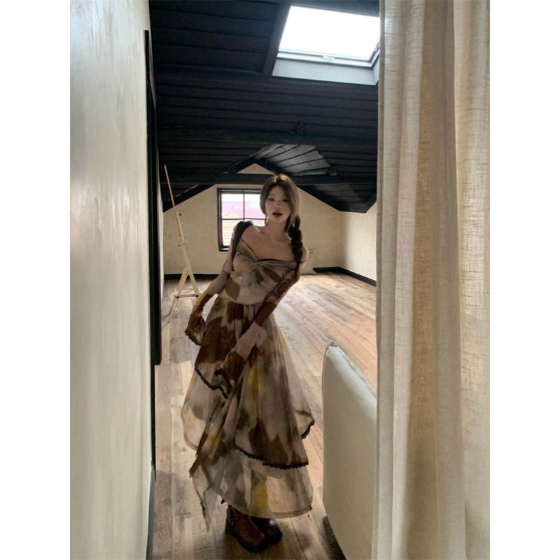 2025 American Retro Design Waist-Cinching Niche Elegant Asymmetrical Hem Floral Retro Long Dress for Women