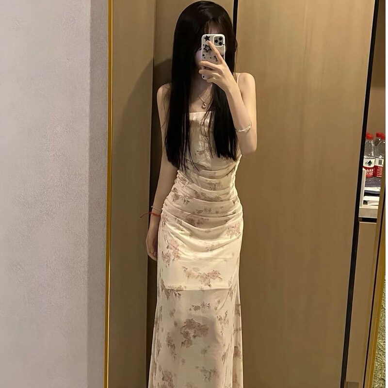 Gentle and Pure Floral Sexy Spaghetti Strap Dress for Women, Waist-Cinching, Stylish Design, Niche Mermaid Long Dress for Summer