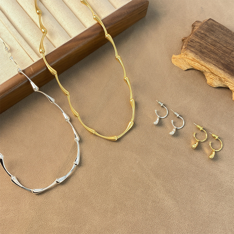 Kupfer 18 Karat Vergoldet Einfacher Stil Geometrisch Ohrringe Halskette display picture 13