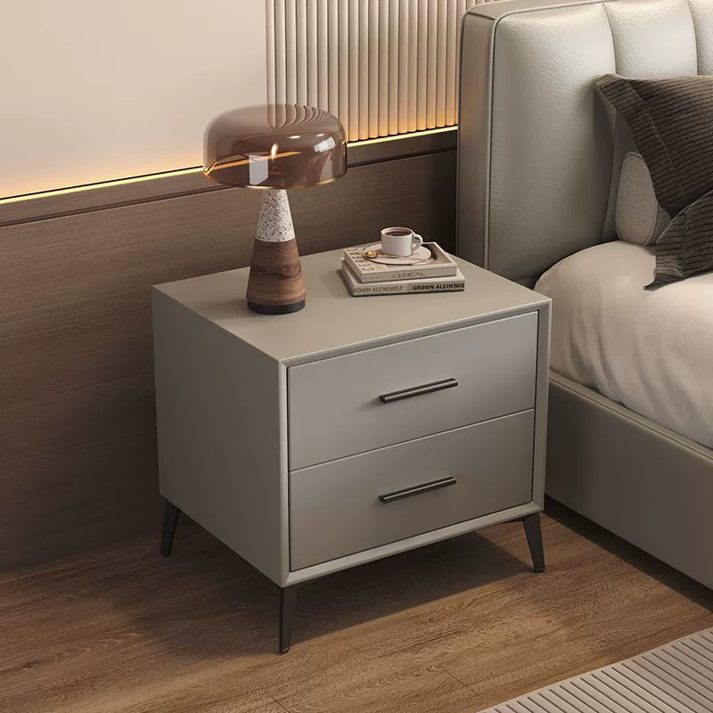 Новая столешница из сланца, небольшая панель шкафа, простой светильник, роскошный кожаный прикроватный шкаф B&B, прикроватный шкаф, интернет-знаменитость, кремовый стиль