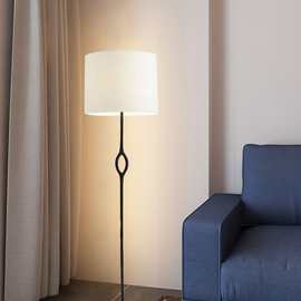 设计师新款北欧落地灯创意床头灯现代简约沙发傍边书房立式台灯具