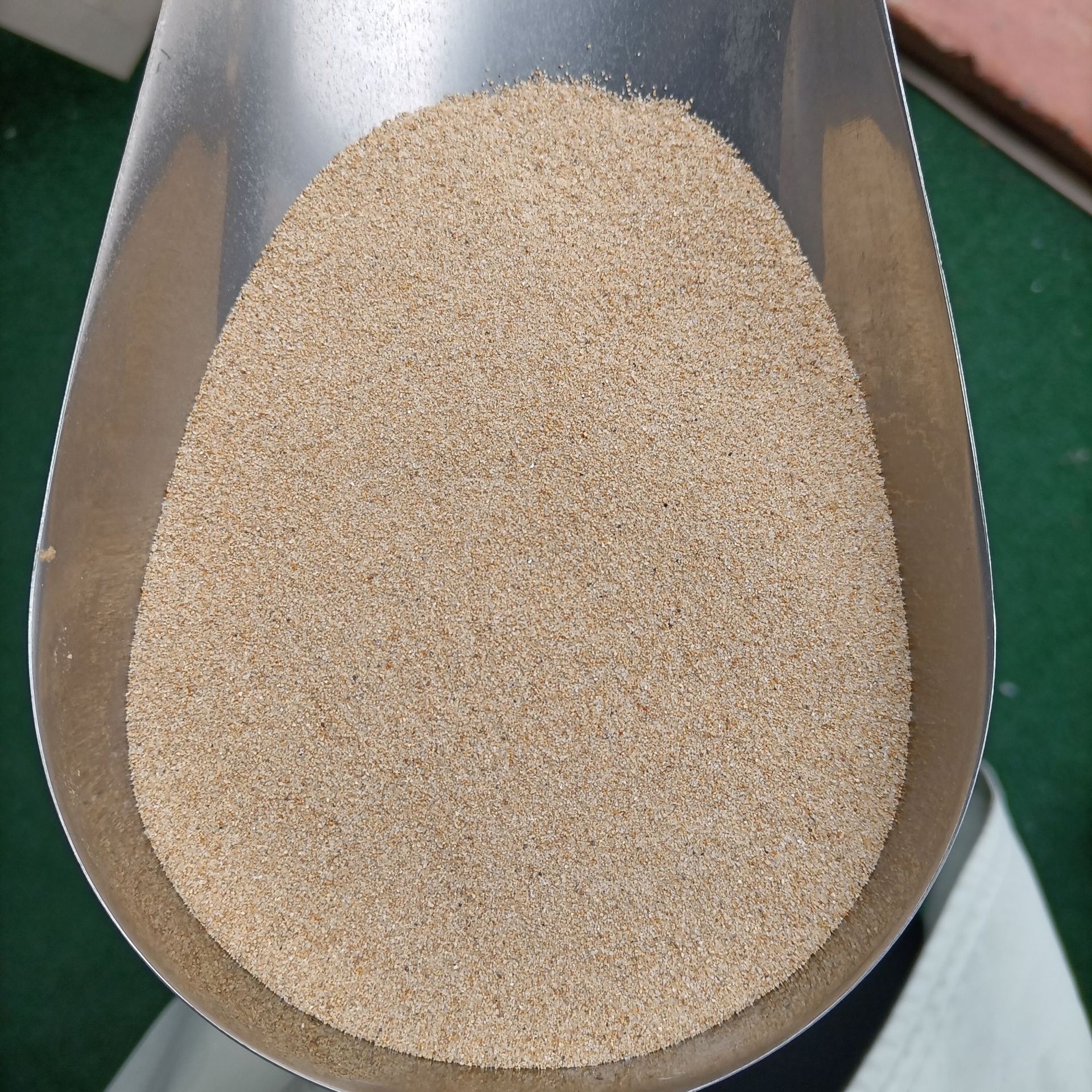 细沙普通石英砂40-80目铸造沙覆膜砂消防箱用烘干砂防汛沙