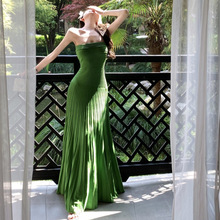 绿色性感抹胸连衣裙女法式高级感修身直筒针织长裙海边度假沙滩裙