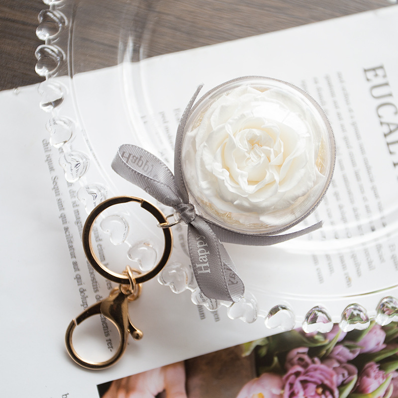 Llavero de flor eterna al por mayor colgante terminado ramo de flores secas Caja de regalo de San Valentín regalo de mano de novias regalo de bendición
