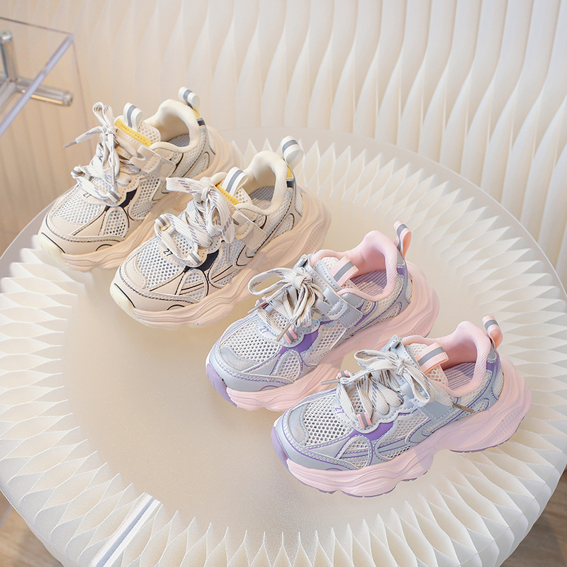 Children's demi-season sneakers