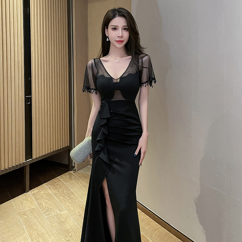 Slim-Fitting, Elegant, Black, Luxurious, Socialite-Style Evening Gown with a Fishtail Design and High Slit for Ktv and Dance Parties