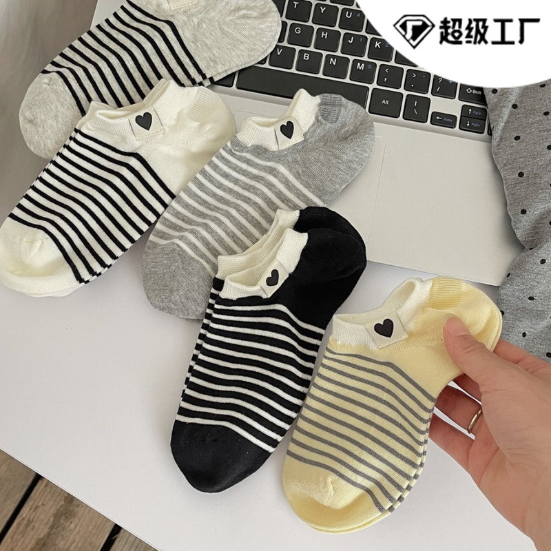 Mekki Spring and Summer New Style Boat Socks, Fine Striped Socks for Women, Versatile Large Heel Women's Short Socks, Low-Cut Shallow Mouth