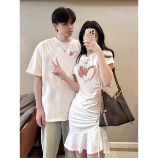 One Skirt and One Shirt Couple T-Shirt Men and Women 2025 New Heart Women's Summer Dress T-Shirt Suit